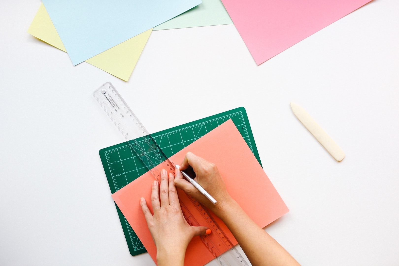 desk-work-pen-architect-pattern-office-916148-pxhere.com_
